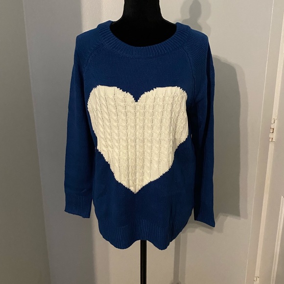 LAST‼️ Heart Sweater- Blue - Picture 3 of 9